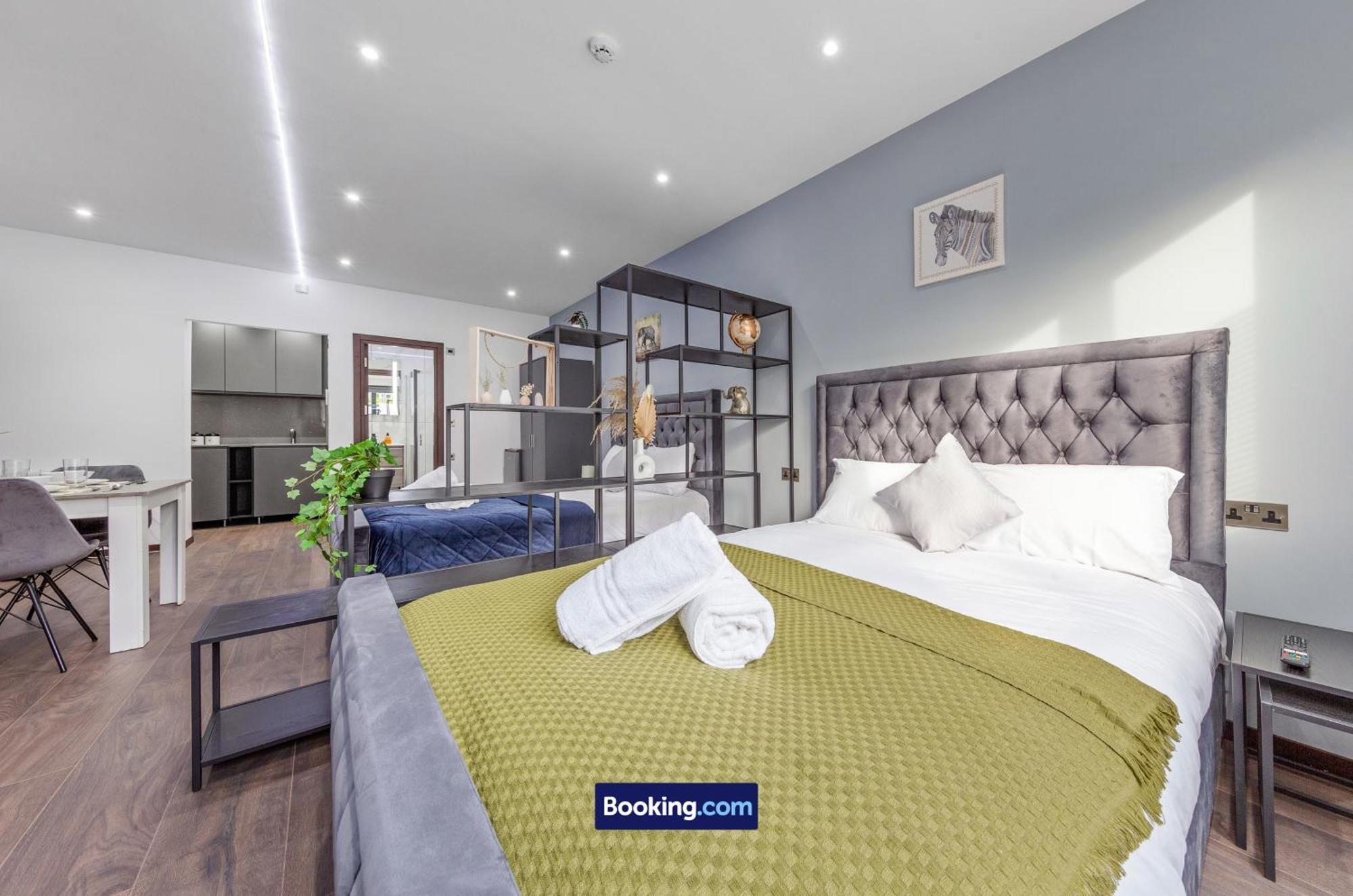 Stylish Studio Apt By Stay Smart Short Lets & Serviced Accommodation Woodstock With Free Wifi Londra Dış mekan fotoğraf