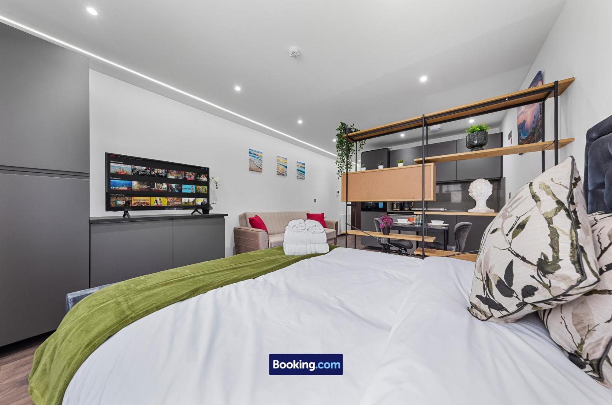 Stylish Studio Apt By Stay Smart Short Lets & Serviced Accommodation Woodstock With Free Wifi Londra Dış mekan fotoğraf